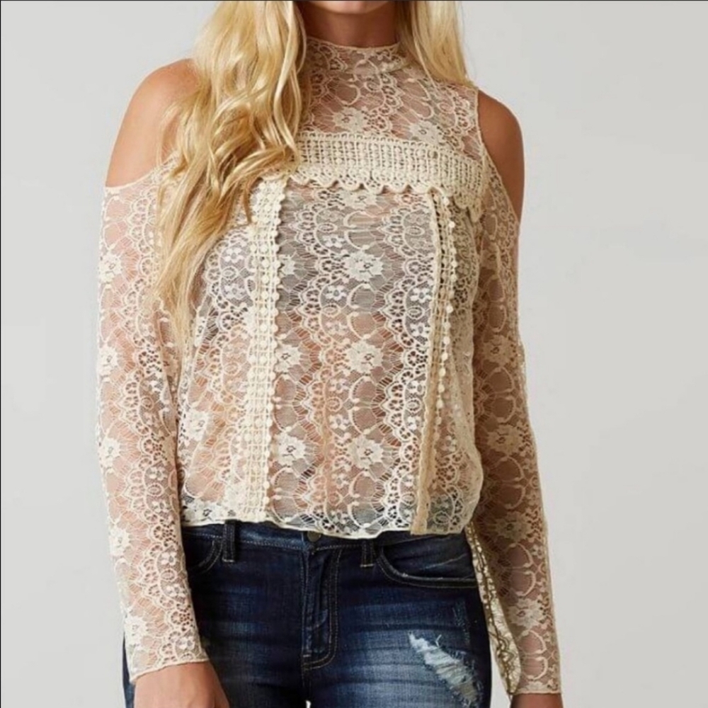 Gimmicks by BKE Cold Shoulder Lace Blouse